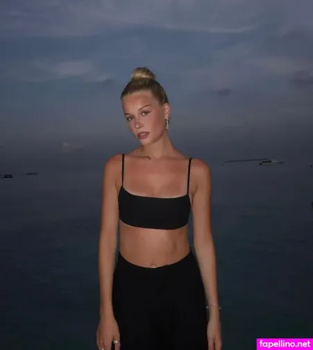 Annaa Aurelia OnlyFans Thumbnail #xLcVbqPcWw