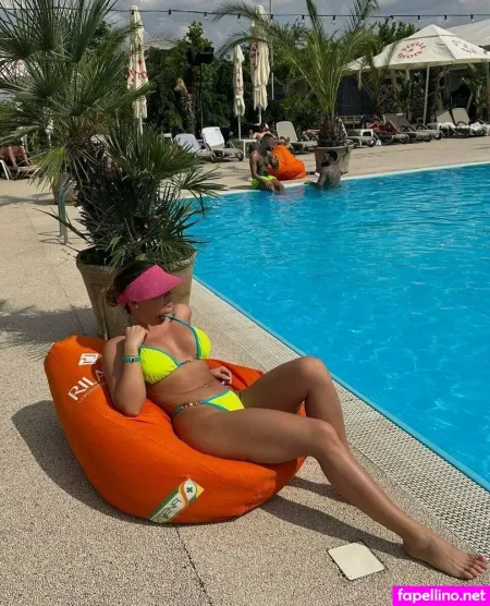 Annabanksss OnlyFans Thumbnail #PX9N09OP49