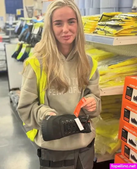 Annabella Riley OnlyFans Thumbnail #INJt3Bd9mQ