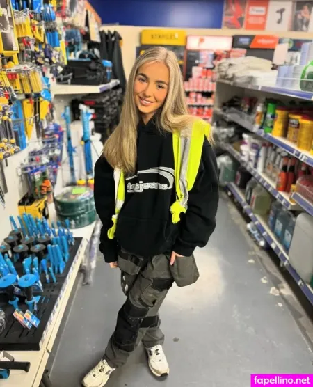 Annabella Riley OnlyFans Thumbnail #YrSucZSjK8