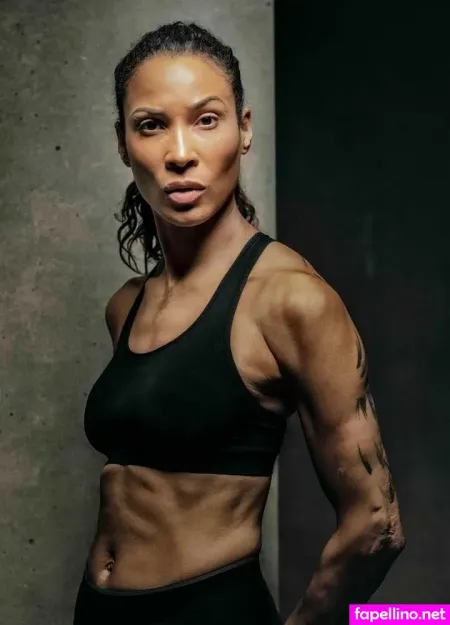 Annabelle Mandeng OnlyFans Thumbnail #DnluVttmox