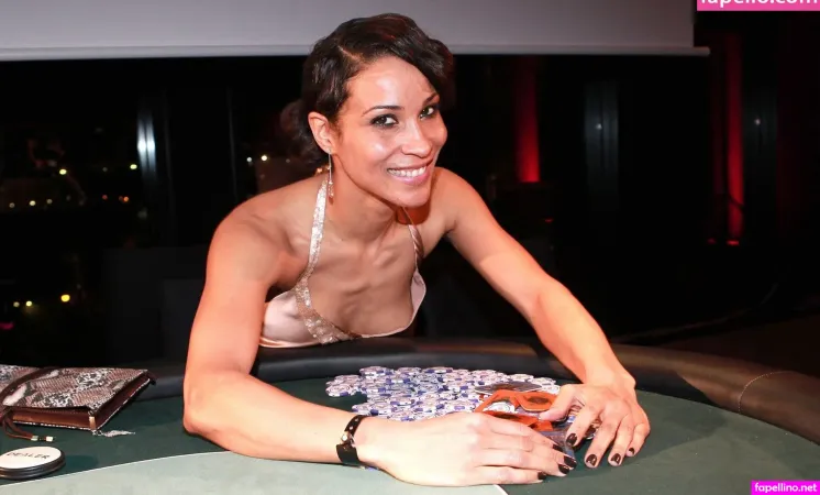 Annabelle Mandeng OnlyFans Thumbnail #W3MgYzZ9Yo