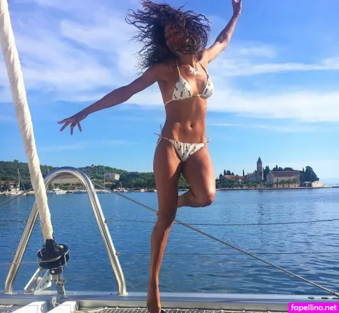 Annabelle Mandeng OnlyFans Thumbnail #sC3L9qgU1a