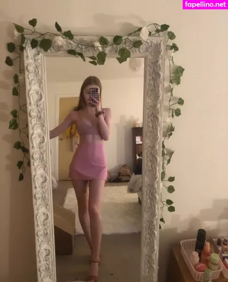 Annabeth Davies OnlyFans Thumbnail #mIsEtLgI54