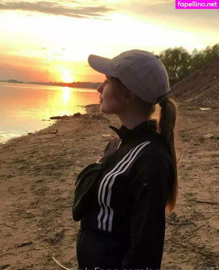 Annacherry1 OnlyFans Thumbnail #ZvpmNYAAje