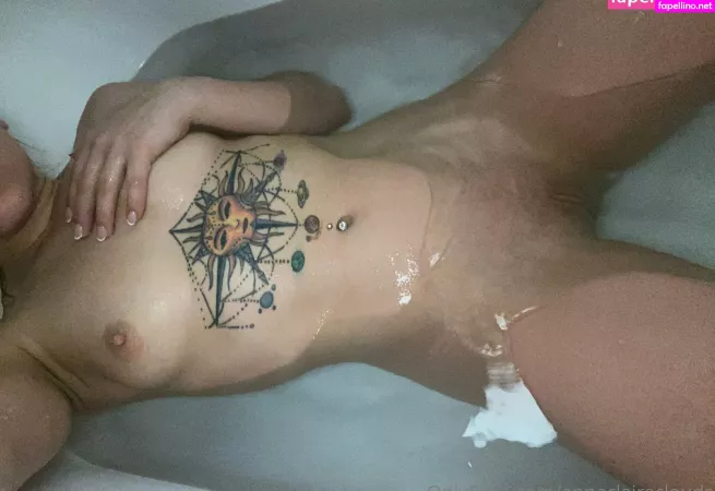 Annaclaireclouds OnlyFans Thumbnail #2b1h9EJkm2