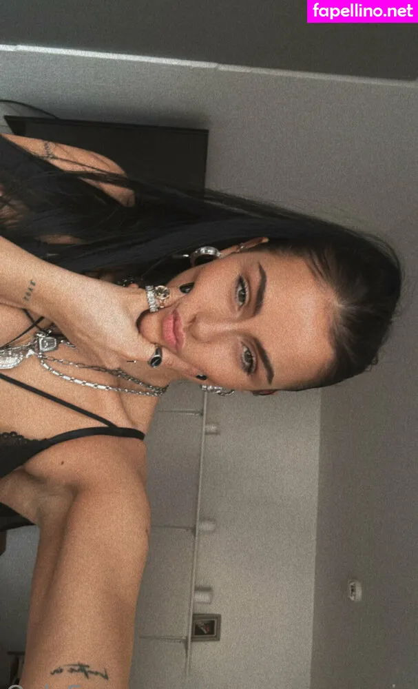 annagrey.music Nude Leaked OnlyFans Photo #LlOuQzIBru
