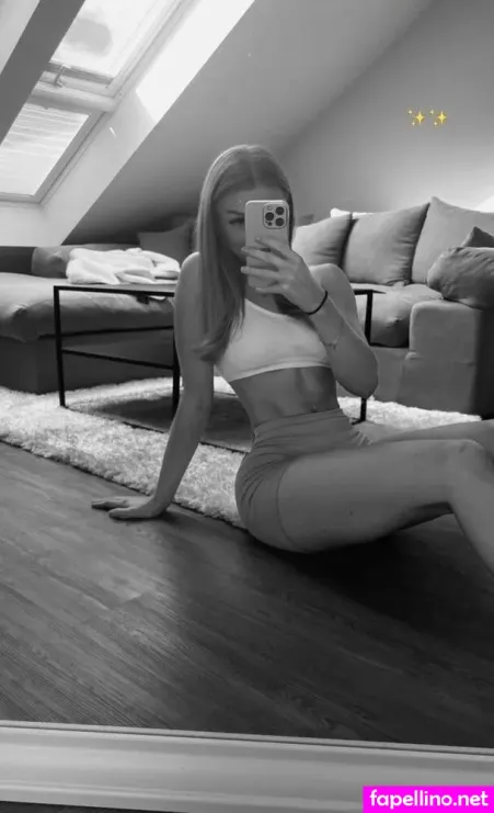 Annalena Km OnlyFans Thumbnail #ljk7HwsEXU