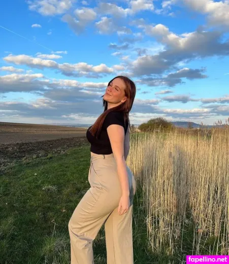 Annalena Smlr OnlyFans Thumbnail #IY6lPgOHo2
