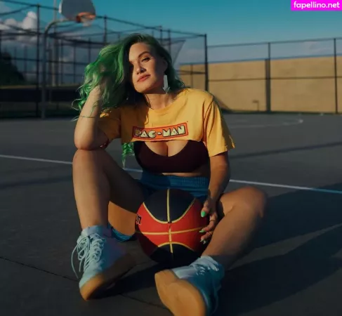 Annalise Mahanes OnlyFans Thumbnail #Q99Ug5oBMn