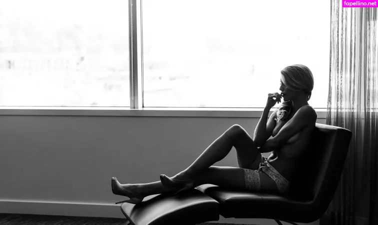 Annalynne Mccord OnlyFans Thumbnail #02V7gxrWp8