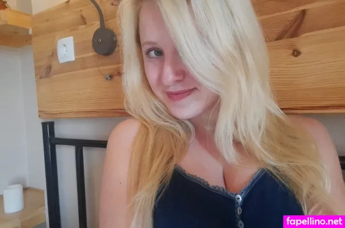 Annamai OnlyFans Thumbnail #GPJ7cVinMW