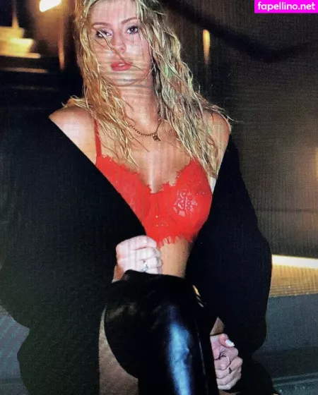 Annamarie OnlyFans Thumbnail #316qXcLfxf