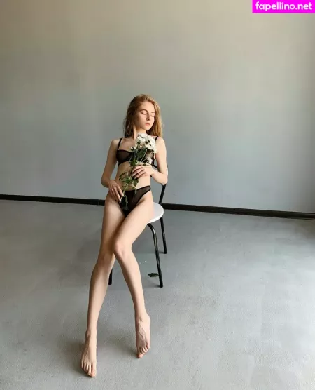 Annamelody OnlyFans Thumbnail #RiEdR9sgYl