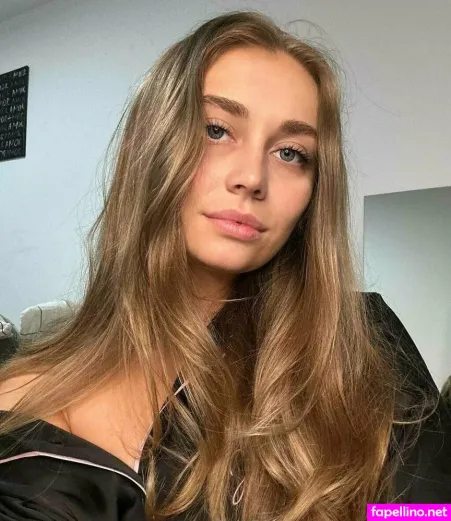 Annamillervip OnlyFans Thumbnail #B1ezjEDs02