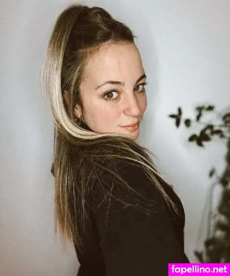 Annamillerxo OnlyFans Thumbnail #Om7dqcST6N