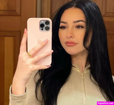 Annapaul OnlyFans Thumbnail #C3mTvE8jLK
