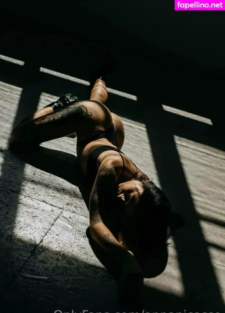 Annapicasso OnlyFans Thumbnail #9yHHMrhzKK
