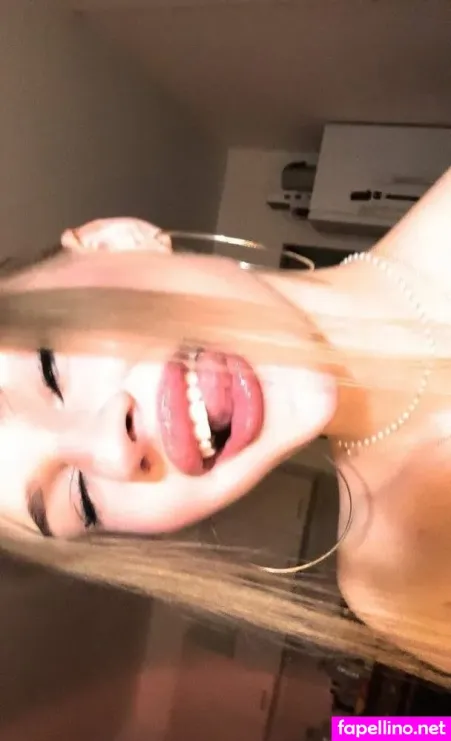 Annarosee OnlyFans Thumbnail #wBVydqSPG0