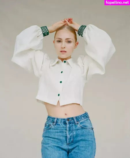 Annasophia Robb OnlyFans Thumbnail #4YZq3Pag0o