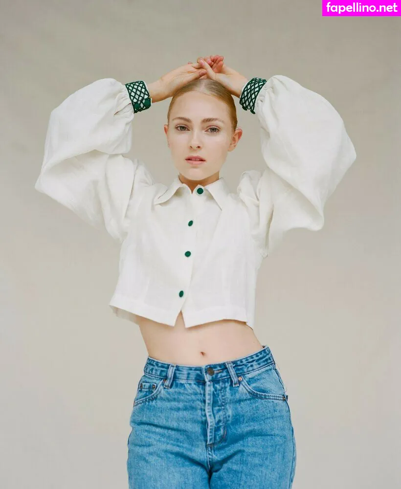 annasophiarobb Nude Leaked OnlyFans Photo #4YZq3Pag0o