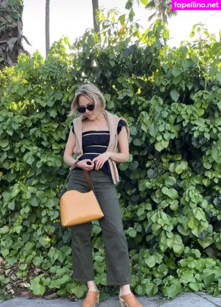 Annasophia Robb OnlyFans Thumbnail #t12U1VKgyh