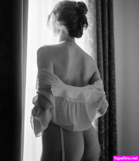 Anne Aus Der Goldstadt 1 OnlyFans Thumbnail #UnHiKUHlwL