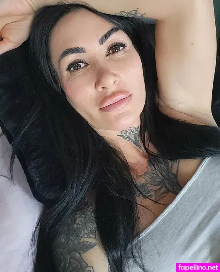 Anne Babe Main Profile Photo