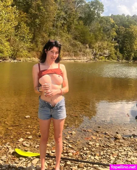 Anne Freak OnlyFans Thumbnail #0MbQR1eXAi