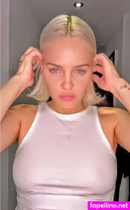 Anne Marie Rose Nicholson OnlyFans Thumbnail #HuOQttFVQQ