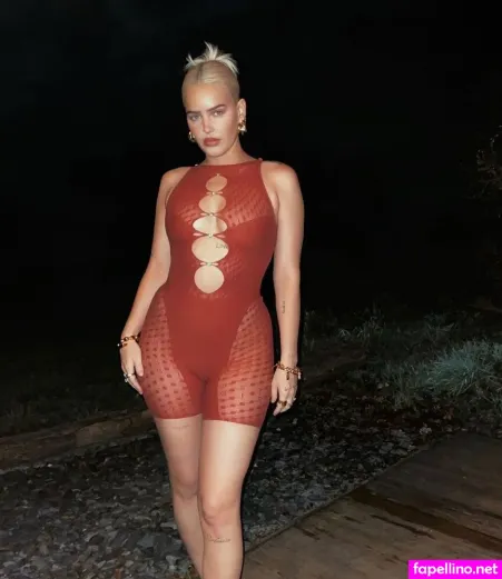 Anne Marie Rose Nicholson OnlyFans Thumbnail #MWEGP1hDGn