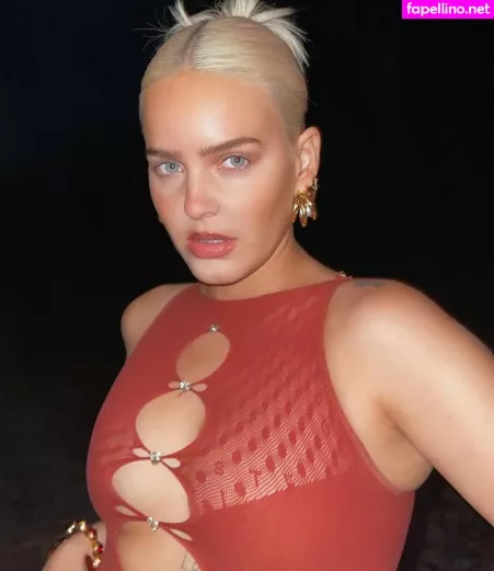 Anne Marie OnlyFans Thumbnail #95EEn1Z60R