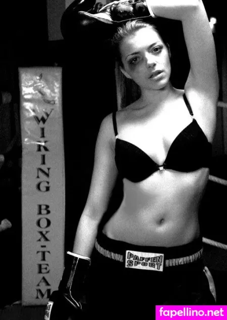 Anne Menden OnlyFans Thumbnail #UIopinJQDs