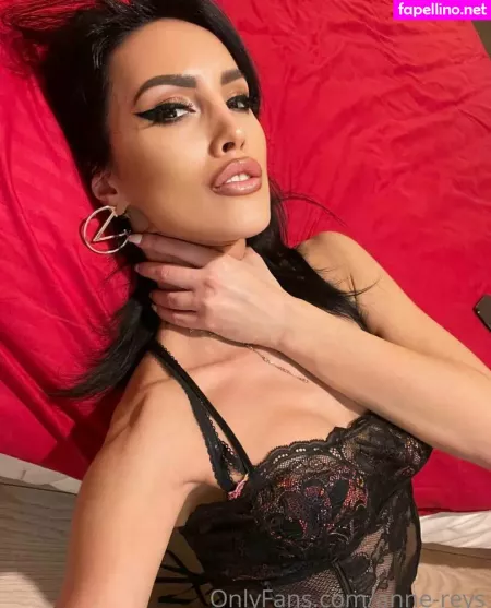 Anne Reys OnlyFans Thumbnail #kMym8DtRhe