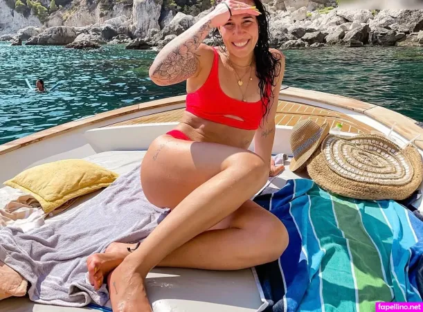 Anne Sauer OnlyFans Thumbnail #E1UMYMApWo