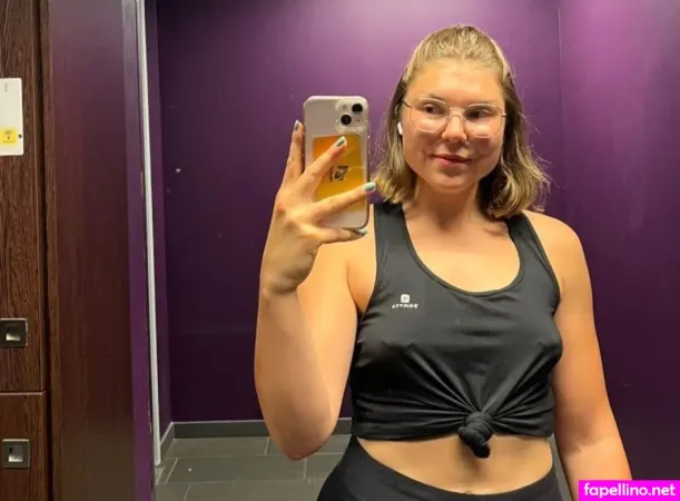 Anne Sttzner OnlyFans Thumbnail #YIJF9yEVkt