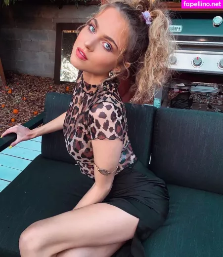 Anne Winters OnlyFans Thumbnail #XfOWuzu83Q