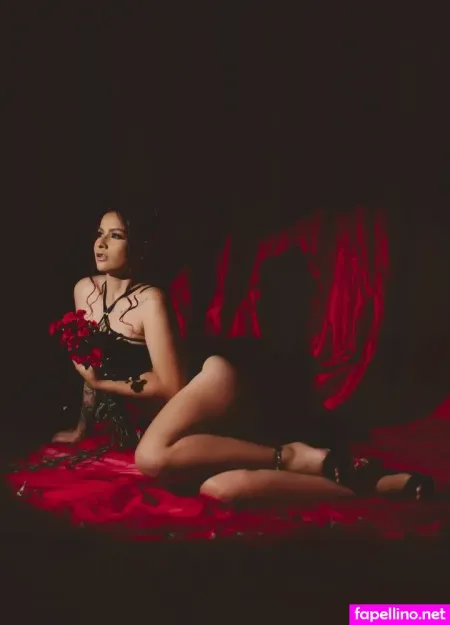 Annedixie OnlyFans Thumbnail #4vCb7KVwwy