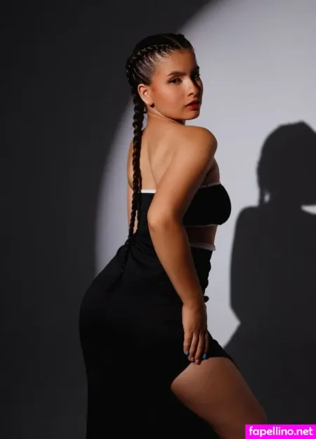 Annedixie OnlyFans Thumbnail #HofJI2AisB