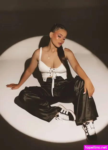 Annedixie OnlyFans Thumbnail #Nw4EKEJMGX