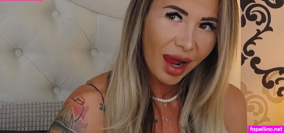 Annekay01 OnlyFans Thumbnail #0f2JJwa2ow