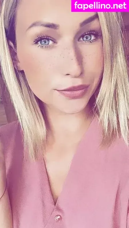 Anneke X OnlyFans Thumbnail #8Uge3XHUDL