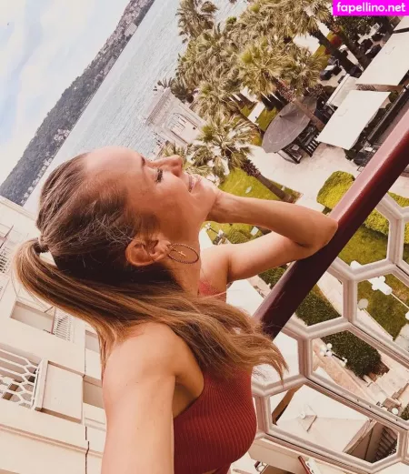 Annemarie Carpendale OnlyFans Thumbnail #4EvOt5uWGr