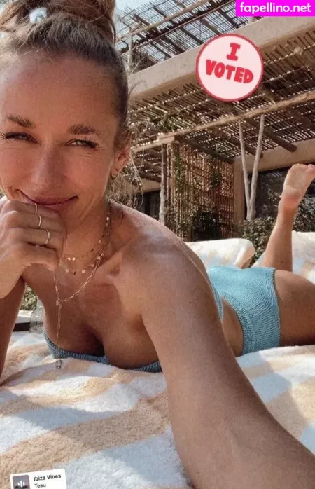 Annemarie Carpendale OnlyFans Thumbnail #9ddhxXp9Jz