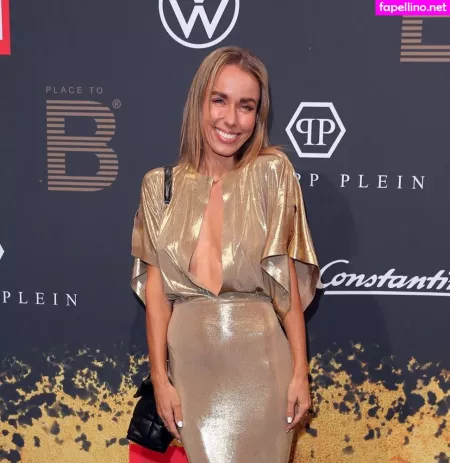 Annemarie Carpendale OnlyFans Thumbnail #HdW9RjoI4K