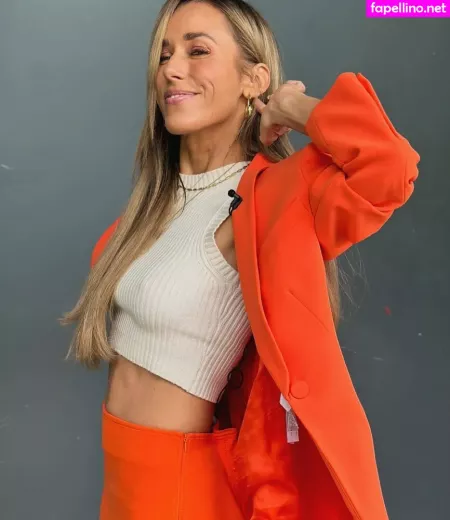 Annemarie Carpendale OnlyFans Thumbnail #QBixCjBzdL