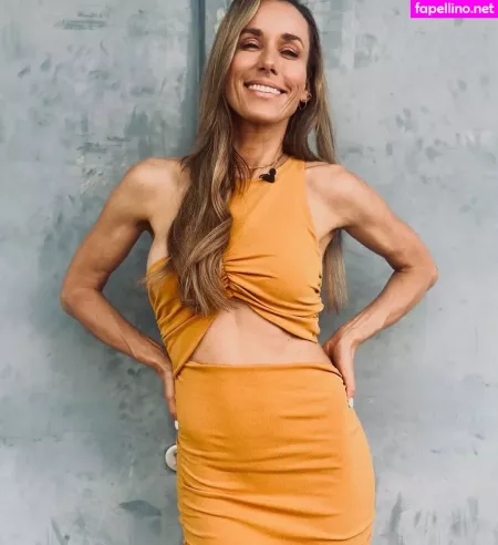Annemarie Carpendale OnlyFans Thumbnail #RD95mvzZAm