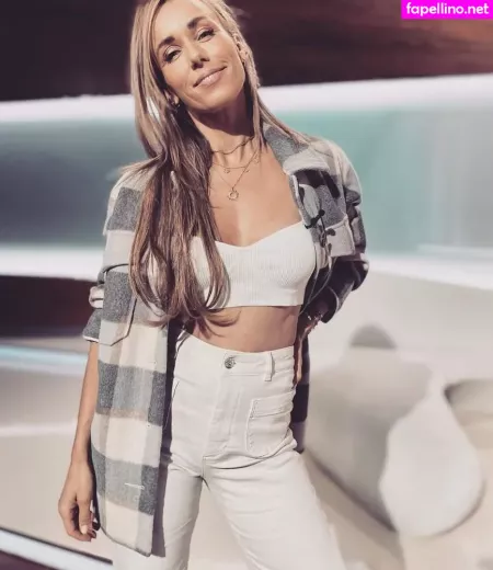 Annemarie Carpendale OnlyFans Thumbnail #REONKYLYCa