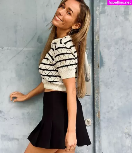 Annemarie Carpendale OnlyFans Thumbnail #ZYzuXMyrST