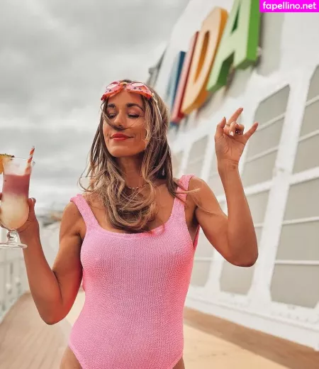 Annemarie Carpendale OnlyFans Thumbnail #bPqvLxAEk1